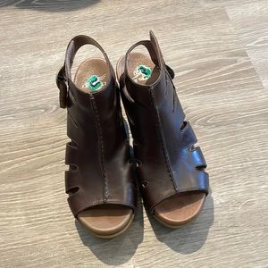 Dansko Heels size 39 Great Condition